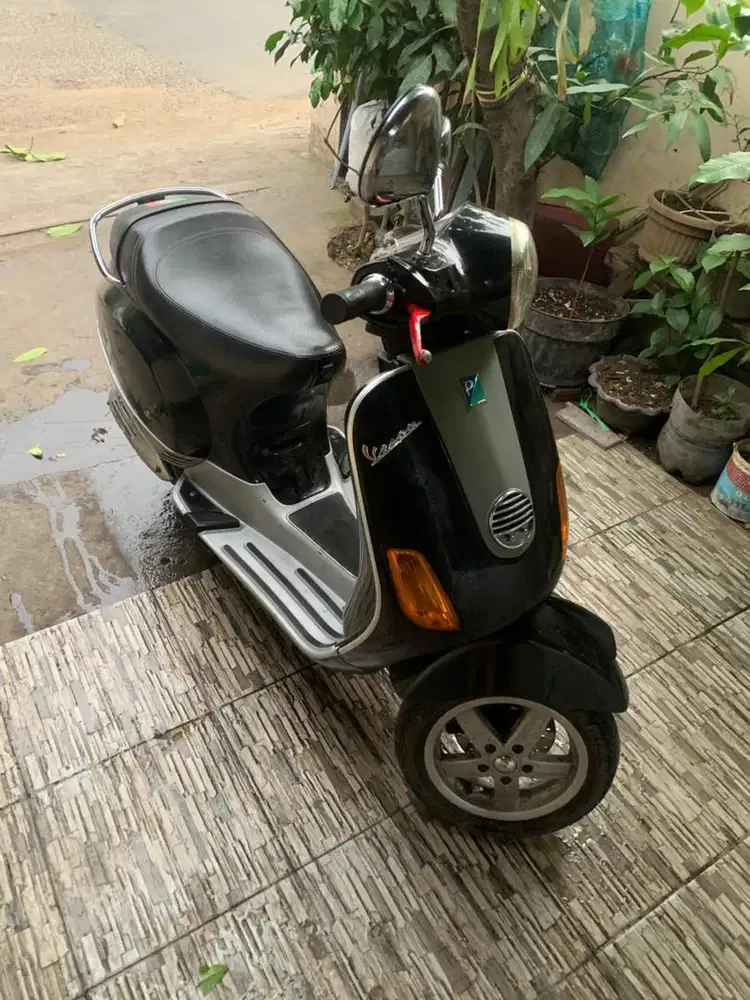 Jual cepat Vespa lx 150 ie