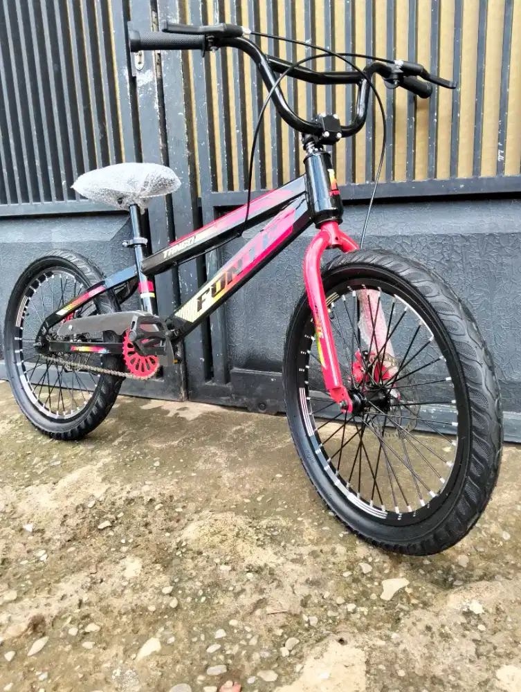 SEPEDA BMX 20
BMX 20 INCH 
SEPEDA COWOK 
SEPEDA COWOK UKURAN 20
SEPEDA