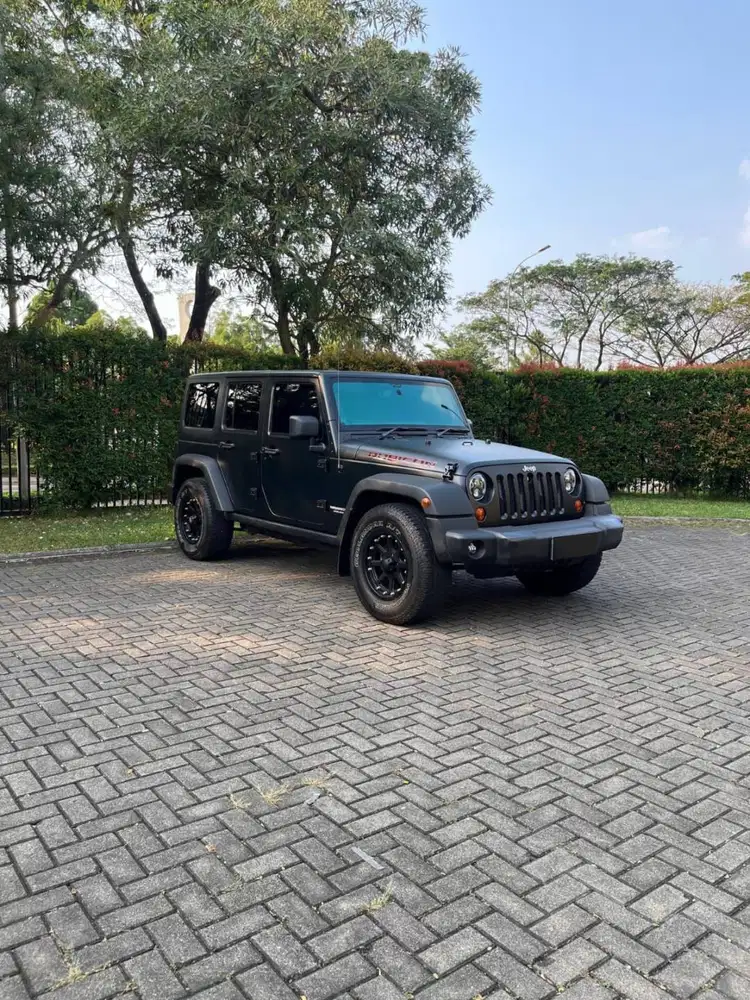 Jeep Wrangler Rubicon 3.6L AT Hardtop 2013