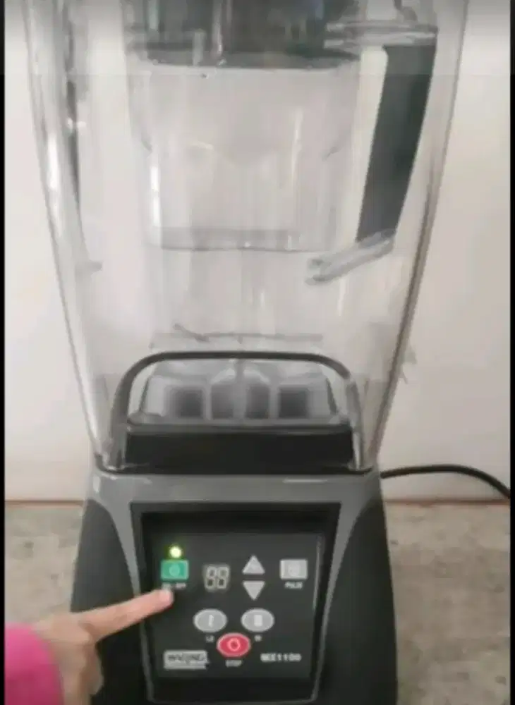 Waring heavy duty blender mx1100