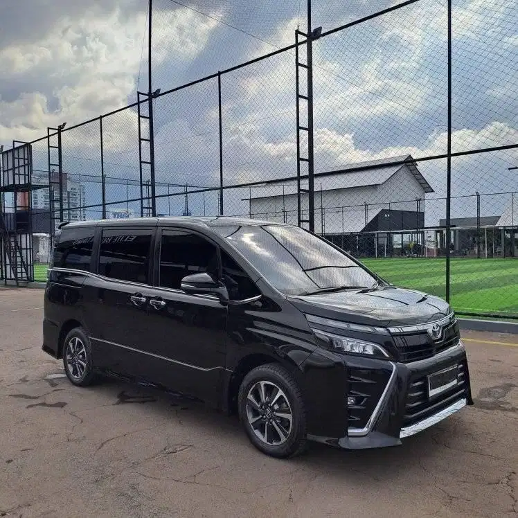 Dp 10% [ Nik 20 ] Toyota Voxy 2.0 2020 Hitam Panoramic