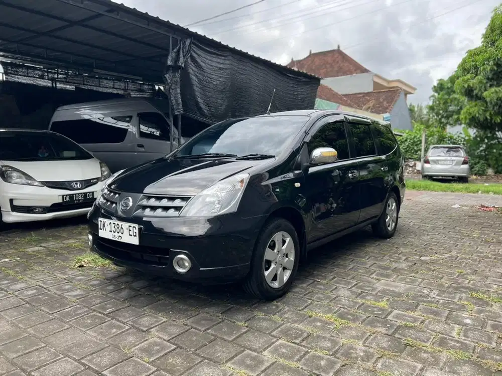 Grand livina xv 2009 matic,asli bali