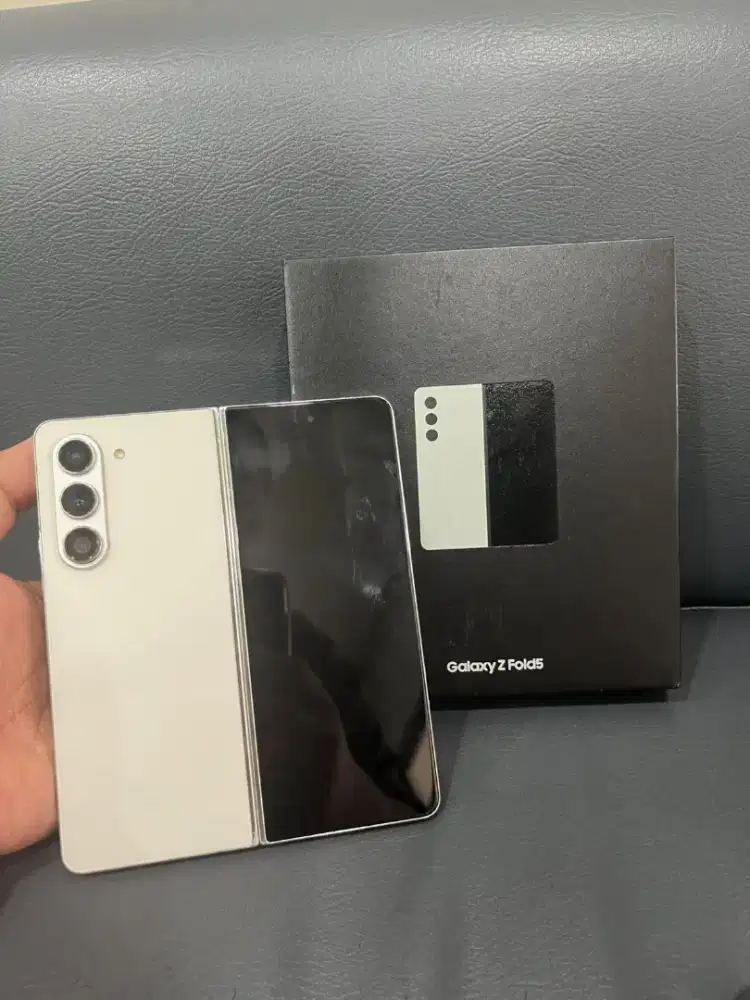 SAMSUNG Z FOLD 5 12/512 SECOND BERGARANSI