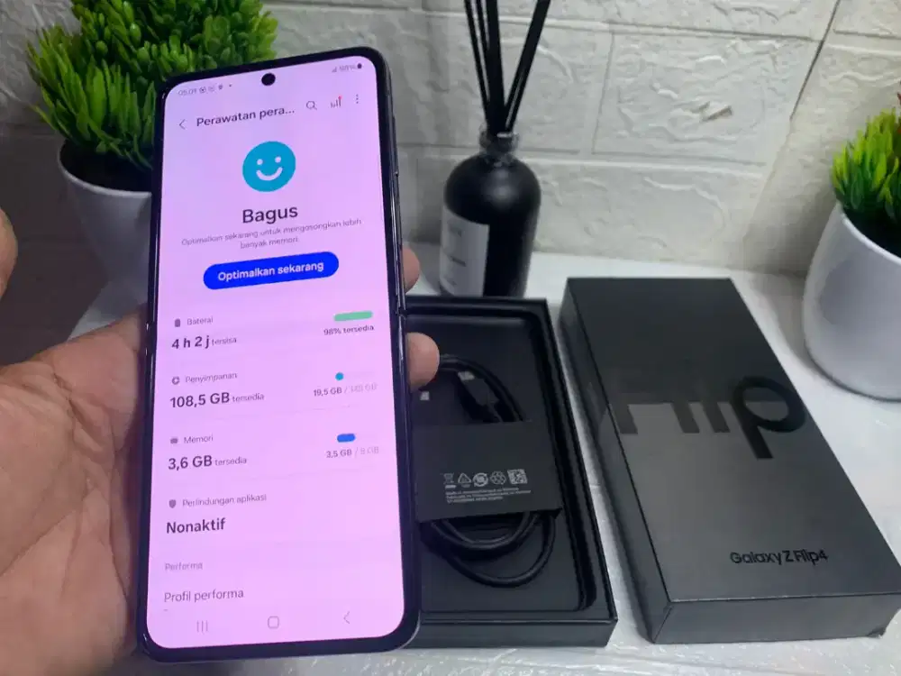 SAMSUNG Z FLIP 4 5G RAM 8/256GB ORIGINAL SEIN NOMINUS FULLSHET 

MULUS