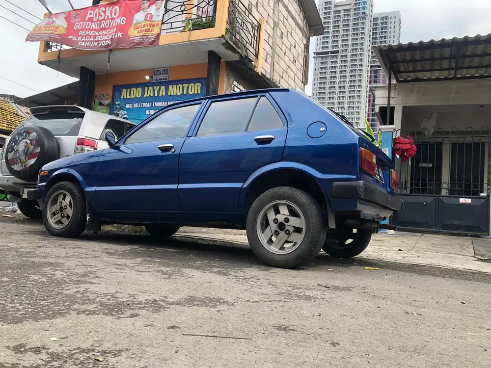 Daihatsu Charade 1982 – Retro Style, Siap Jalan!