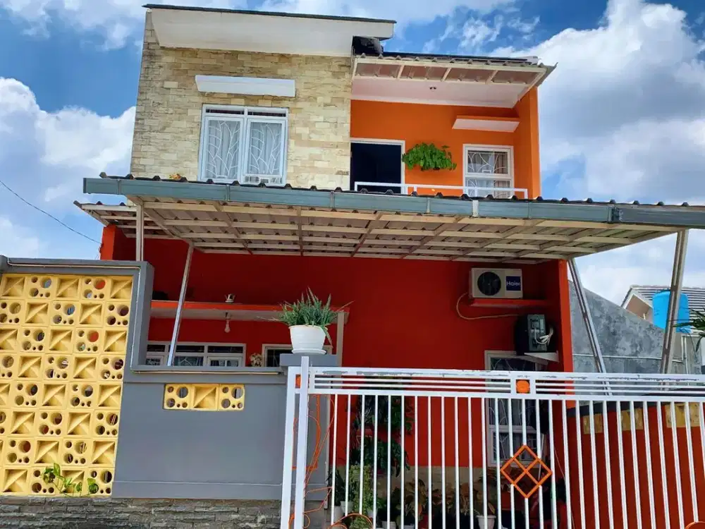 Rumah SHM 2 Lt Hadap Timur 10 Mnt ke Gerbang Tol Sentul 2 J-21190