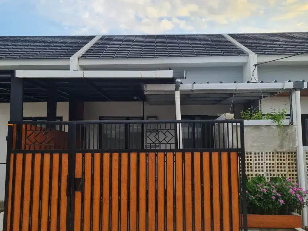 Rumah Minimalis di Bekasi Dekat Pusat Perbelanjaan Siap Huni J-32205
