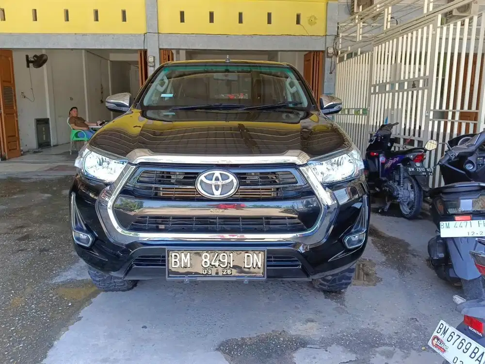 Dijual hilux G manual 2021