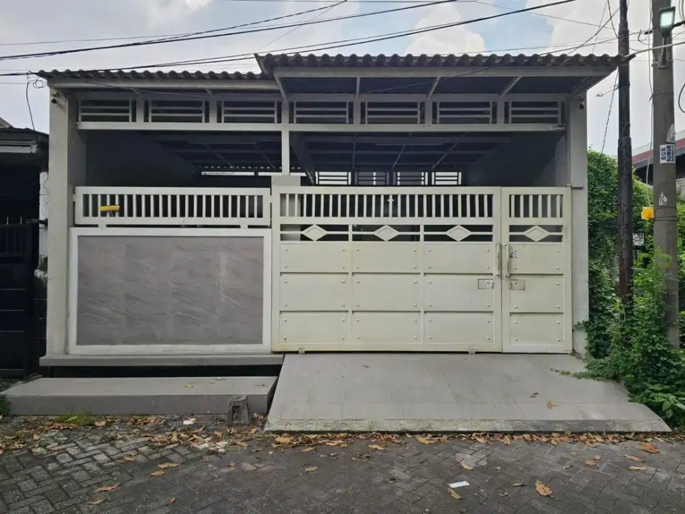 Rumah Kebraon Surabaya Barat Siap Huni