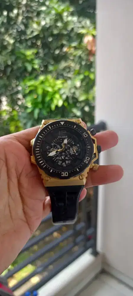 Jam tangan Guess Gw0325G1