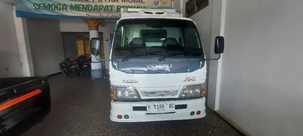 Isuzu Elf NKR box tahun 2014
