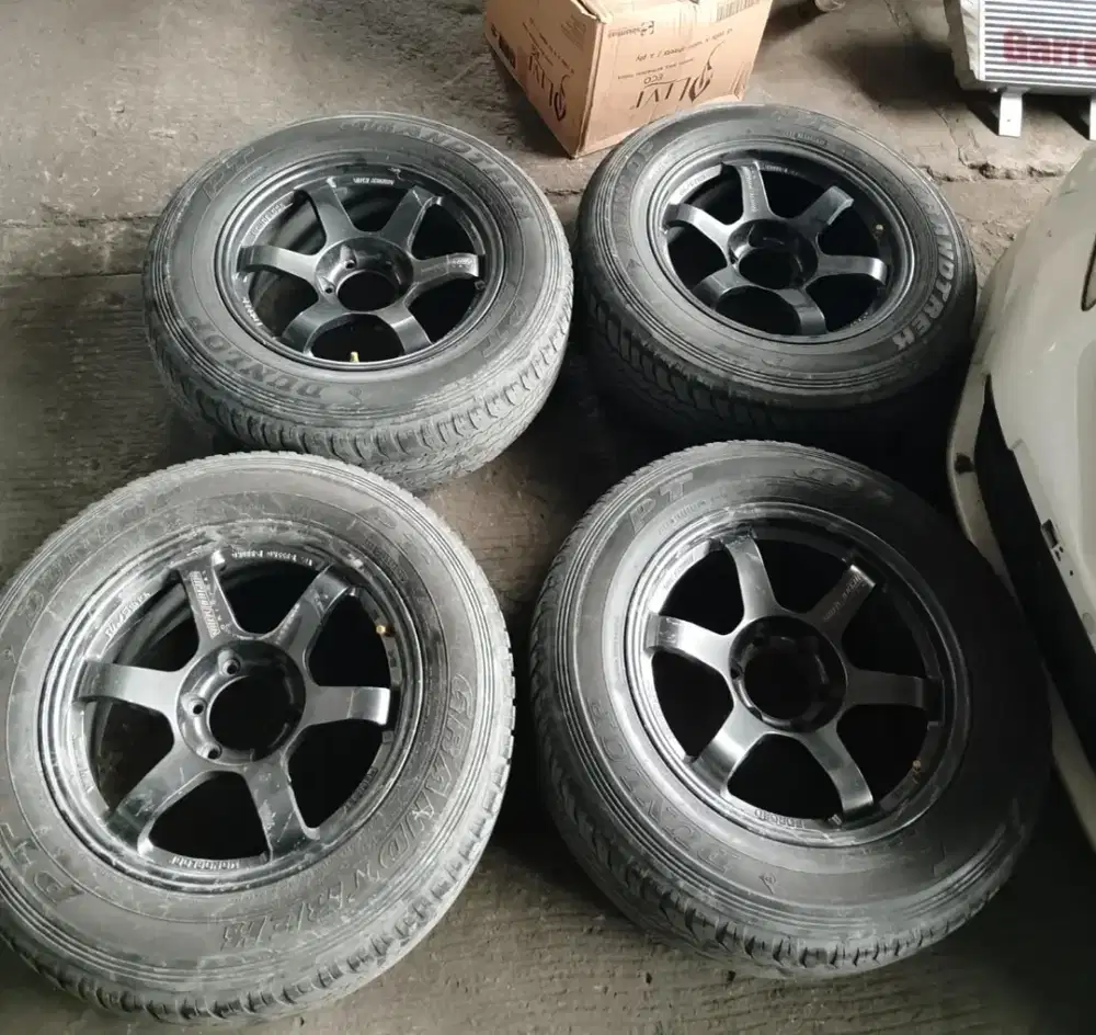 Velg Rays TE37 R18 6x139 ET0 (Rep)