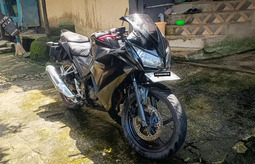 Dijual CBR 150 K45A Lokal Tahun 2015