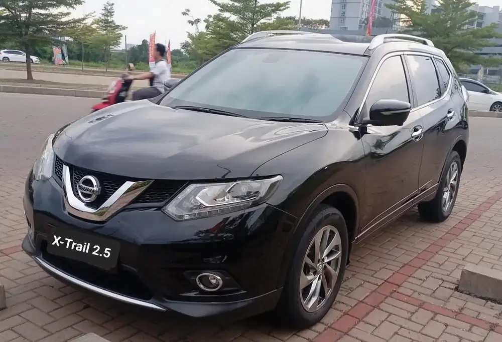 Nissan X-Trail 2,5 XT tahun 2016 / 2017 AT