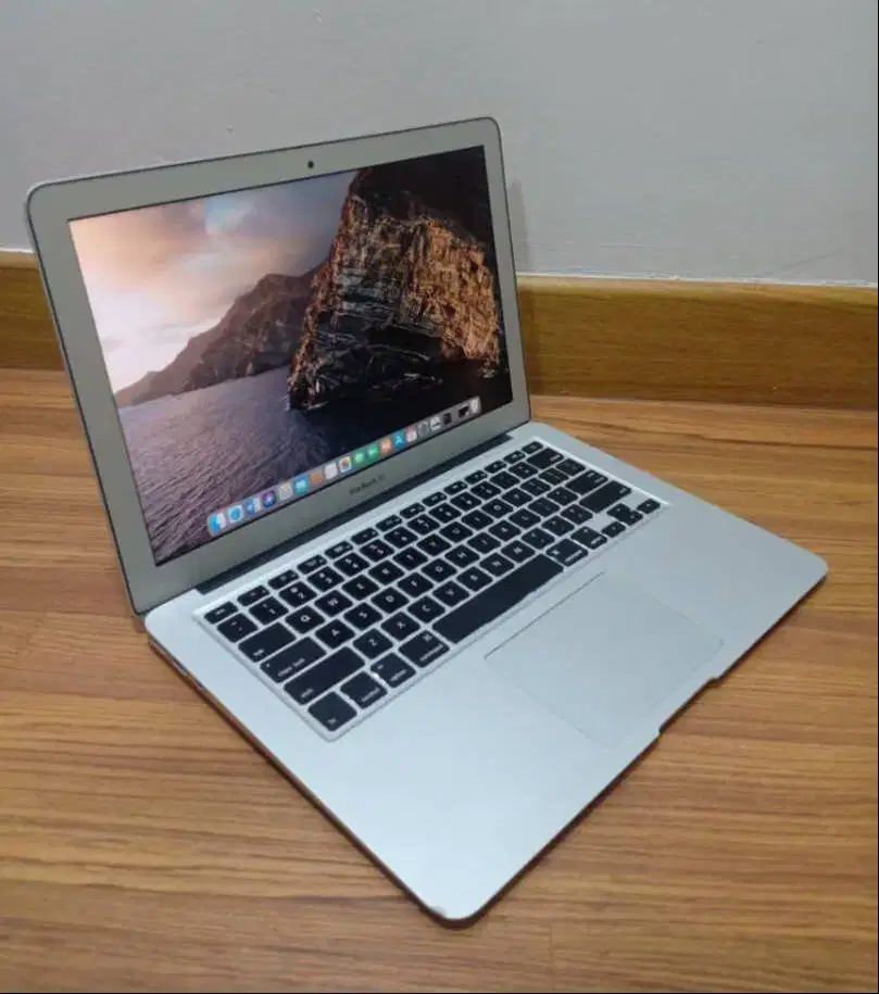 -PROMOKTOBER- Forsale Macbook Air 13-inch-2017 MQD32LL/A
