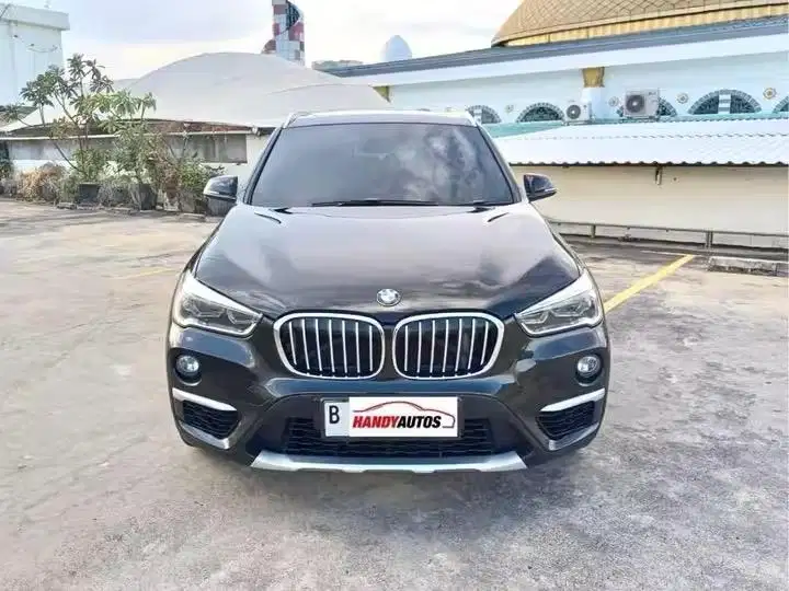 BMW X1 SDrive 18i Panoramik Tahun 2017 Automatic Hitam metalik