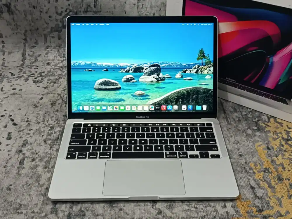 MacBook Pro M1 2020 13 TouchBar 16GB 256GB Silver Fulset Like New