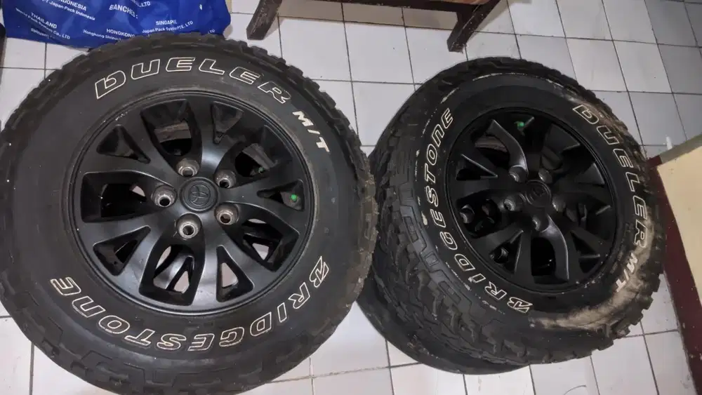 Velg Toyota innova type V r15 ban MT non reborn