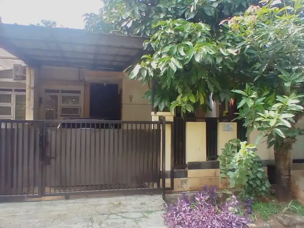 Rumah LT 90 Terawat Akses Dekat ke Stasiun Tambun Hadap Timur J-26677