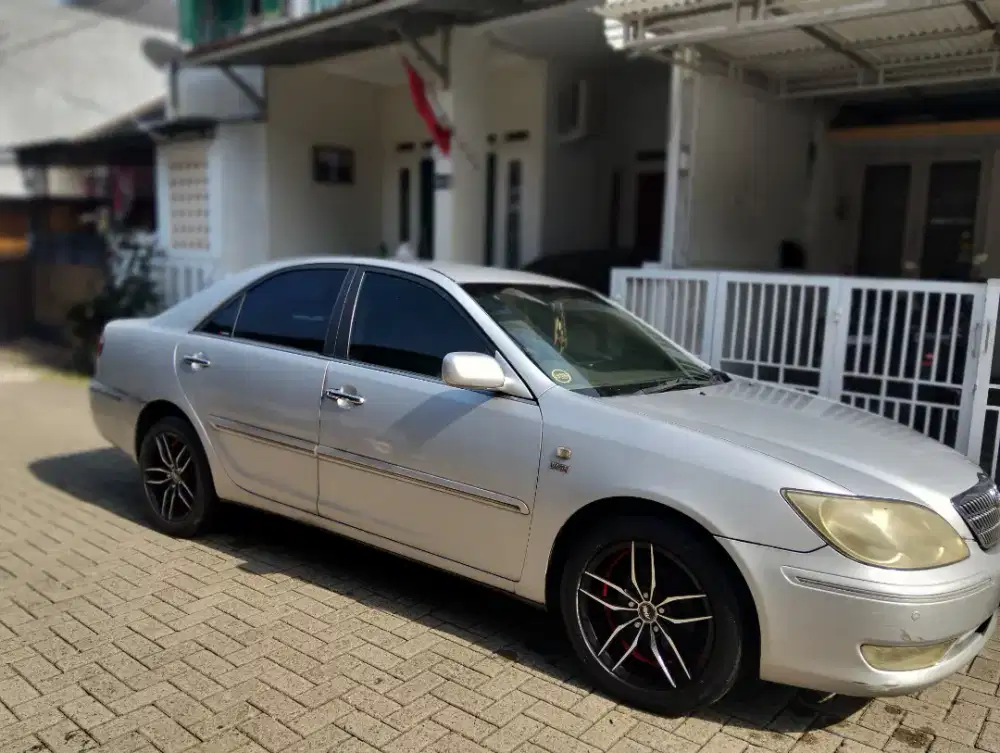 Toyota Camry 2.4 AT 2004 Sedan Silver Metalik