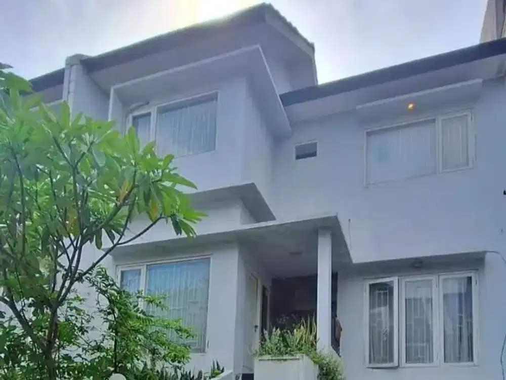 Rumah Terawat 15 Menit ke Stasiun Lenteng Agung Hadap Timur J-31199