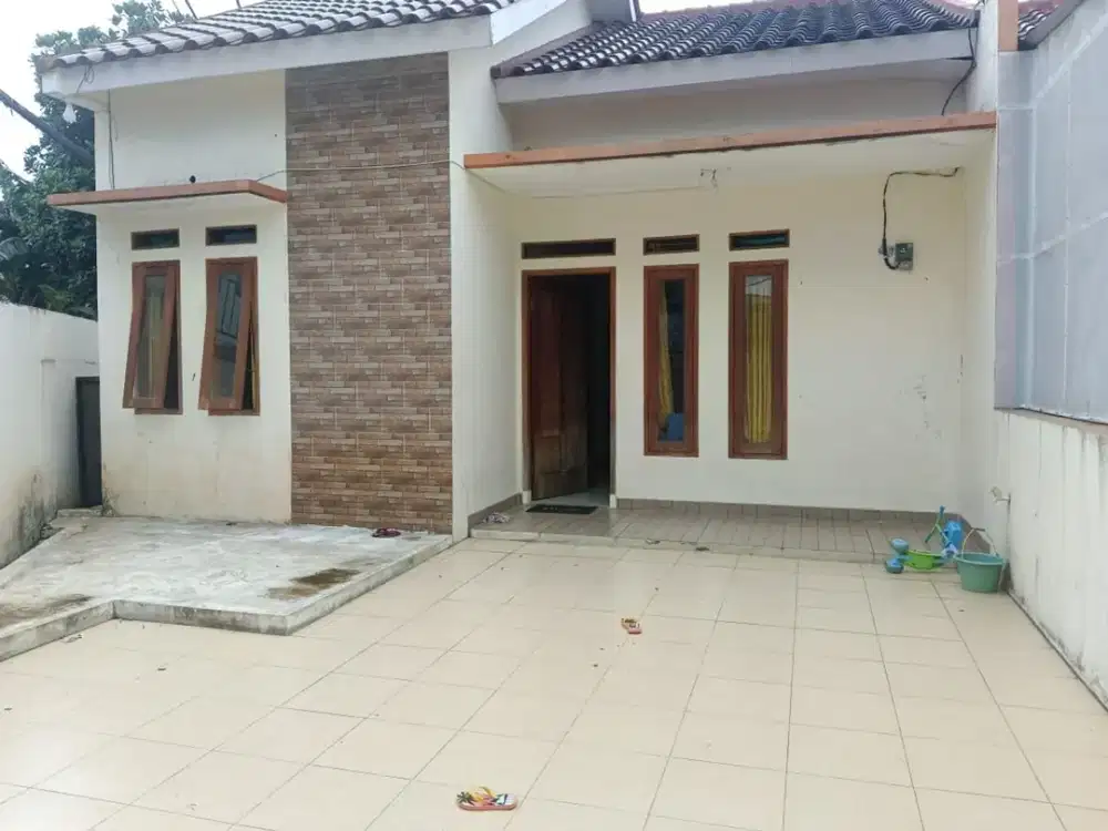 Jual Rumah SHM Hadap Timur 15 Menit ke Stasiun Depok Siap KPR J-29141