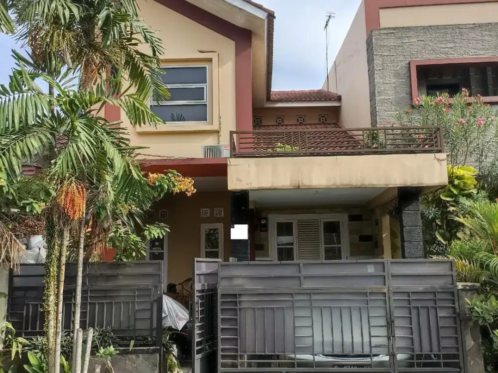 Rumah Luas SHM 15 Menit ke AEON Mall Sentul City Hadap Timur J-28187