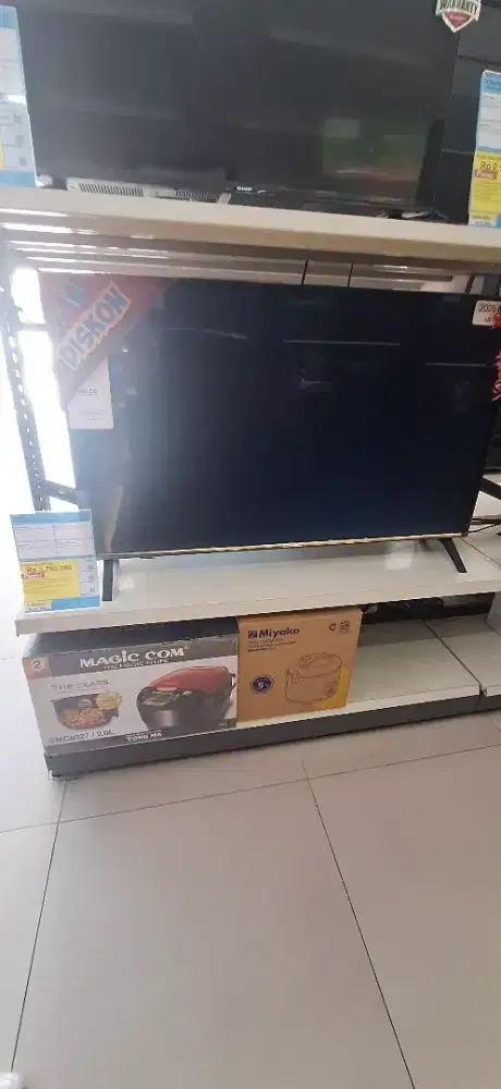 LG LED TV 43ins
