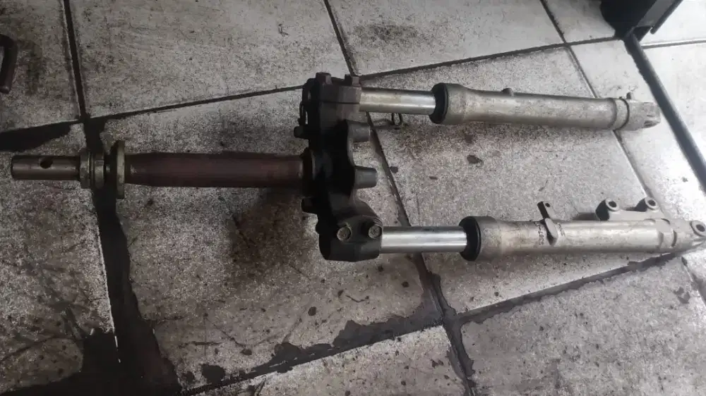 Misi gan kali ada yang minat...segi tiga suzuki skidrive