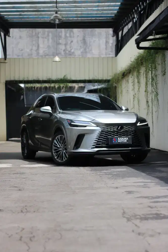 (Istimewa) Lexus rx450h+ Luxury AWD 2024 (Bukan RX450 RX300)