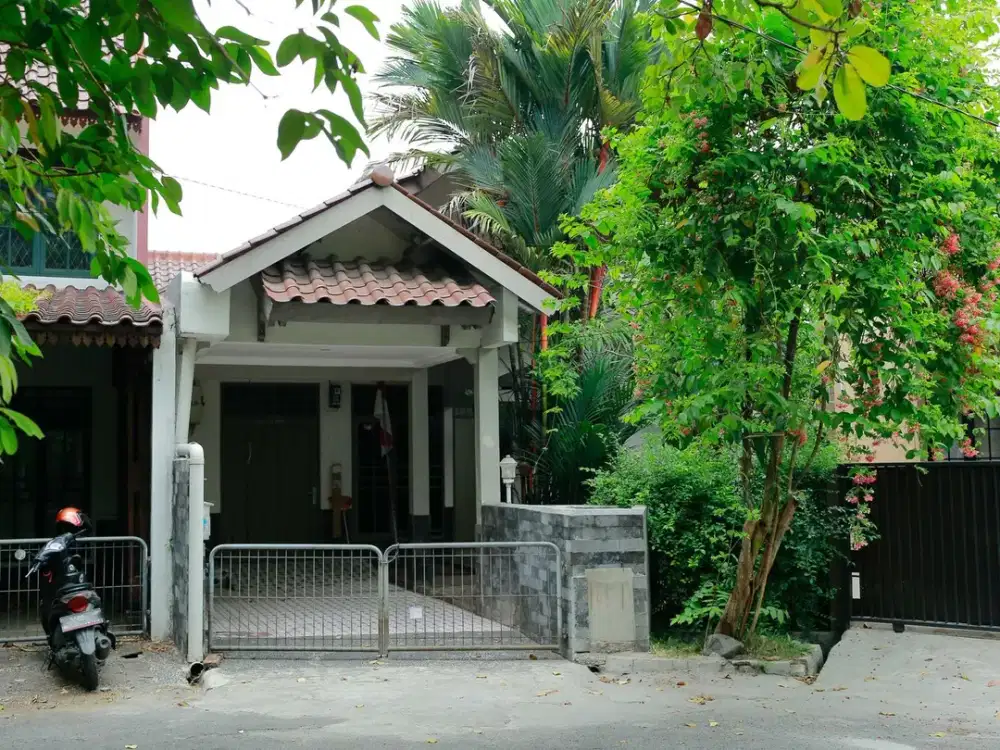 Jual Rumah Strategis 3 Menit ke Cibinong Square Mall Siap KPR J-16787