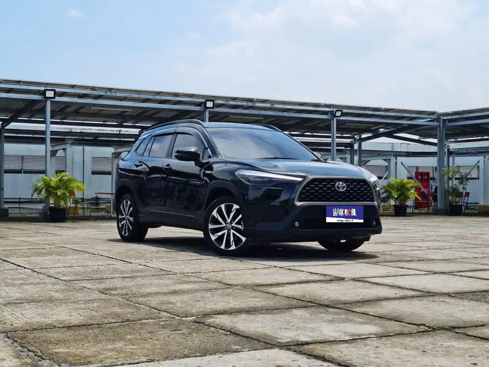 Ready !!! Toyota Corolla Cross 1.8 AT Hybrid 2021 Hitam KM 111RB