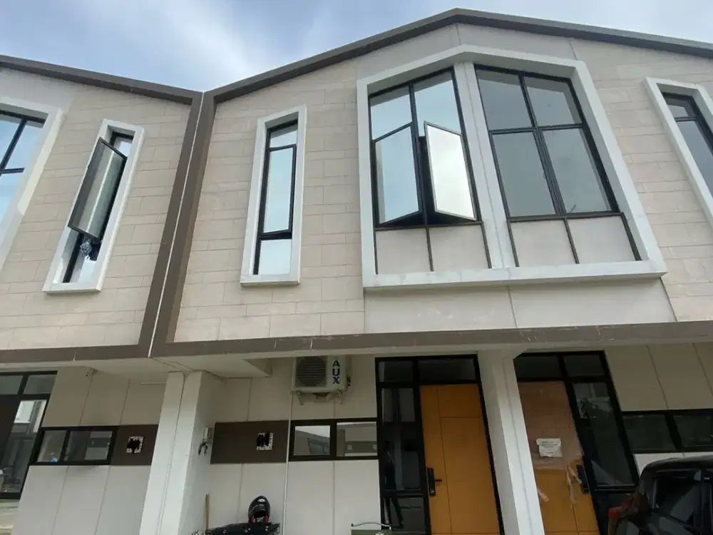 Rumah Hadap Selatan 15 Mnt ke Living Plaza Jababeka Siap KPR J-30422