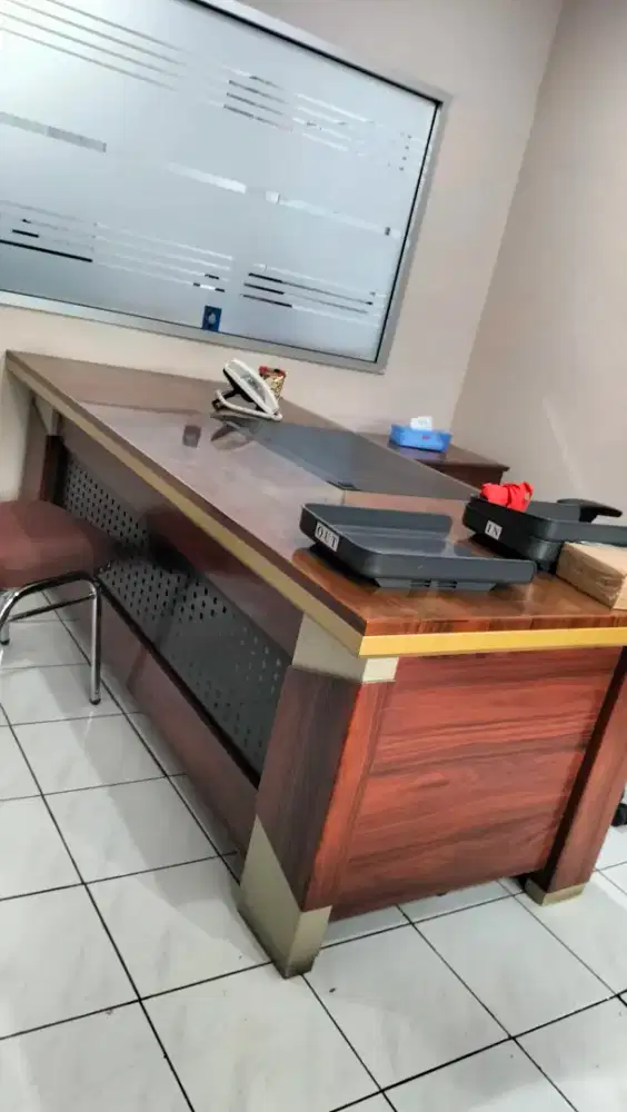 Meja direksi Kokoh Murah