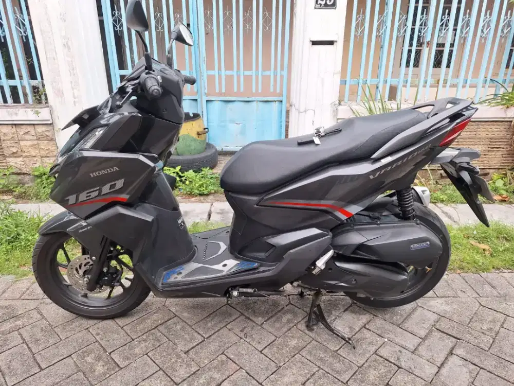 Jual vario 160 2022 km 16 rb istimewa ful ori samsat ketintang