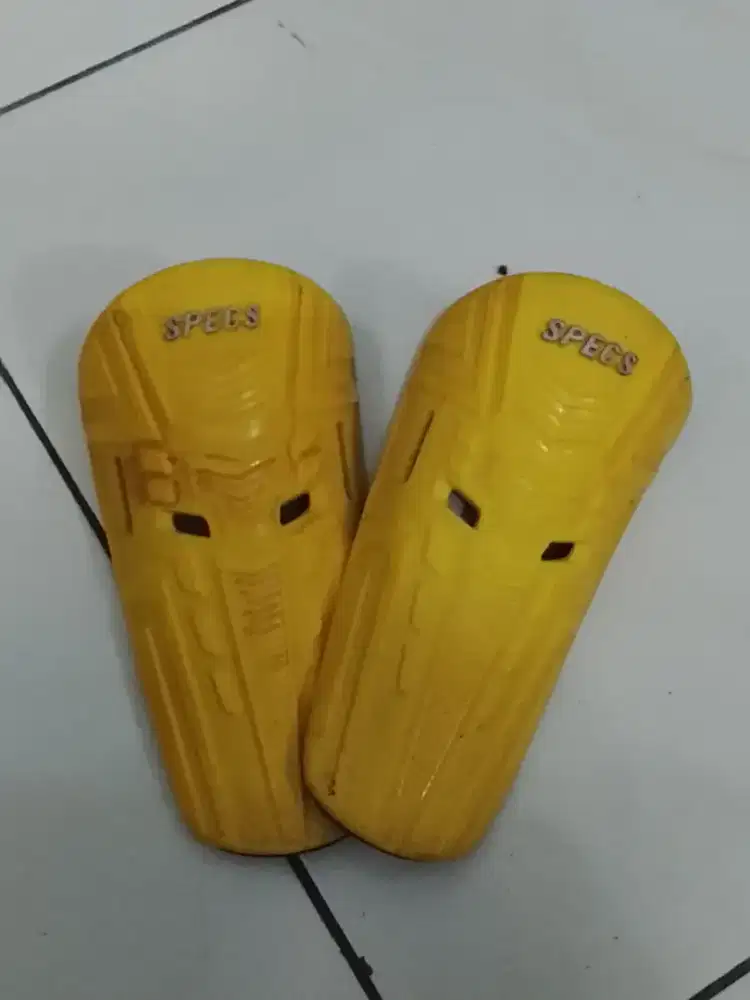 deker futsal/ bola specs