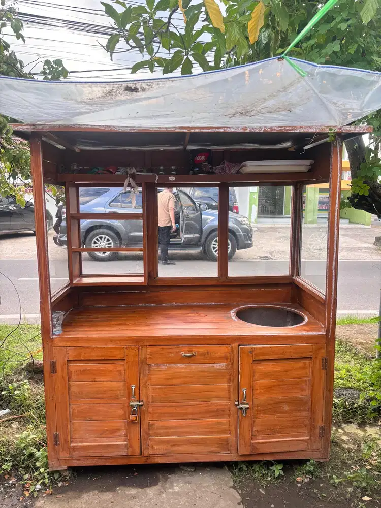 Paket usaha gerobak, meja, kursi, etalase