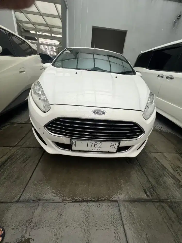 Ford fiesta 1.5 Sport km 57rb pribadi
