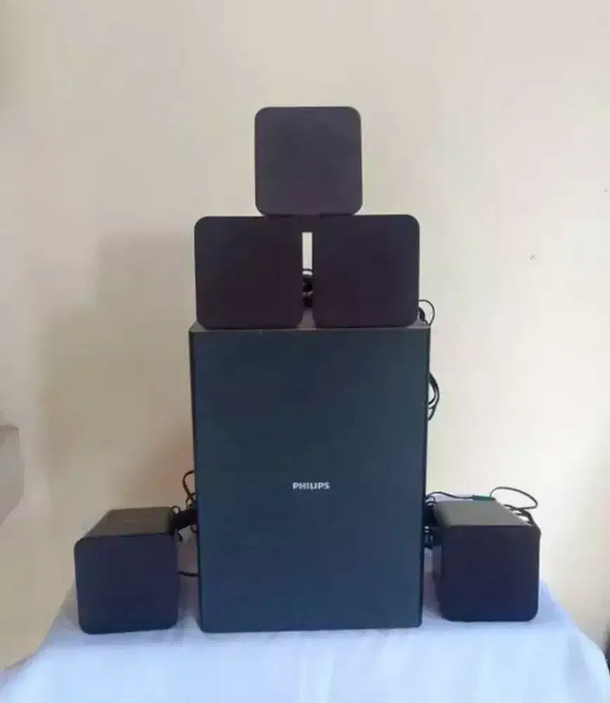 satu set speaker pasif ex home theater PHILLIPS