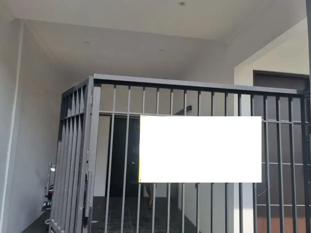 Rumah 2 Lt SHM 10 Menit ke Lippo Plaza Kramat Jati Dibantu KPR J-31949