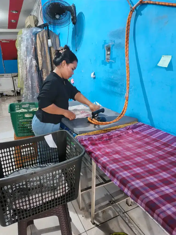 Karyawan laundry