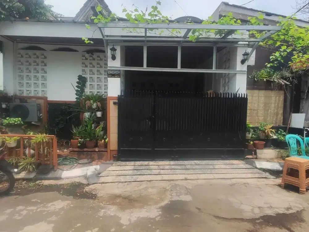 Rumah Luas 2 Lt Hadap Selatan dekat Gerbang Tol Gunung Putri J-29362