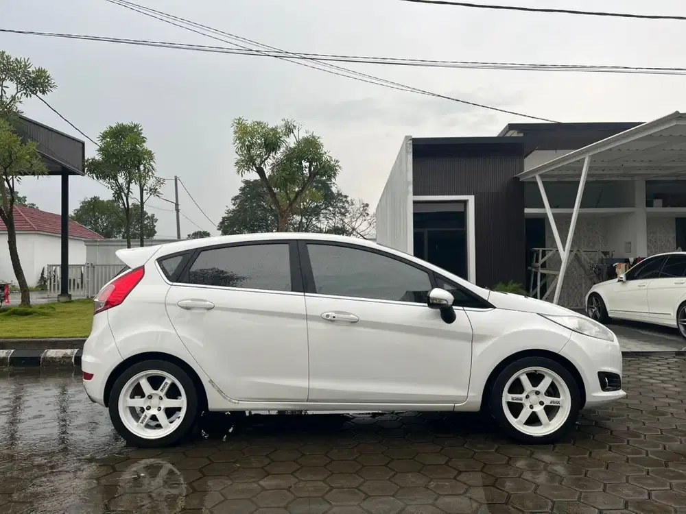 Ford Fiesta 2013 Bensin