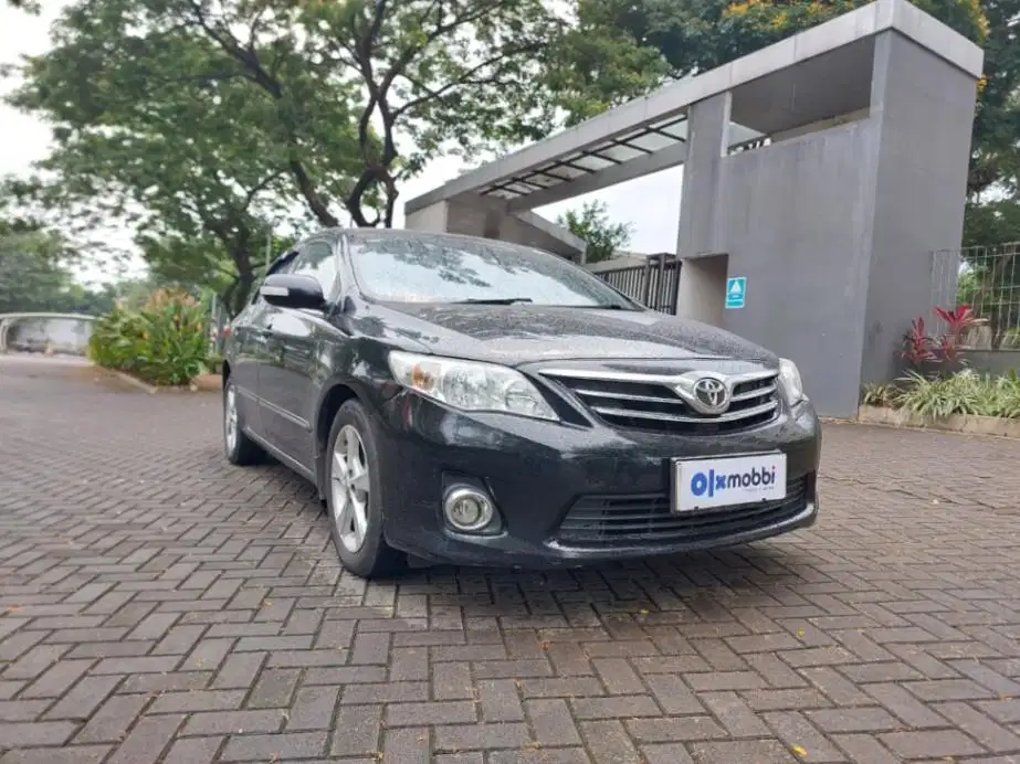 LOW DP Toyota Corolla Altis 1.8 G Bensin-MT 2012 ZBC