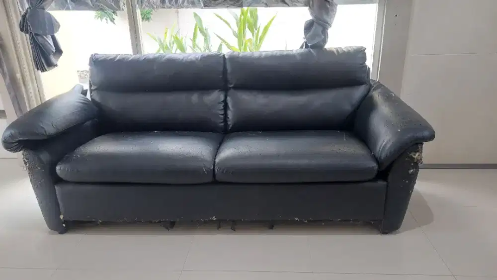 SOFA NYAMAN KORBAN CAKARAN KUCING