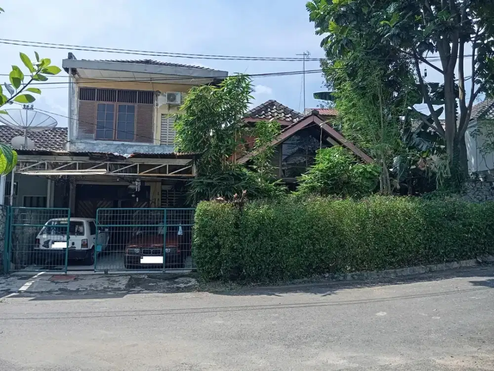 Rumah Asri Tanah Luas 15 Menit ke Gerbang Tol Halim 3 Bisa KPR J-30615