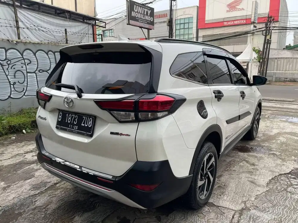 rush s trd sportivo at matic 2018 putih km low