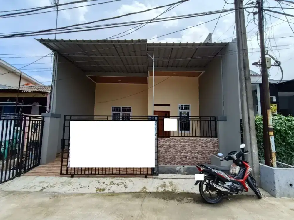 Rumah Strategis 7 menit ke Living Plaza Kota Harapan Indah SHM J-21858