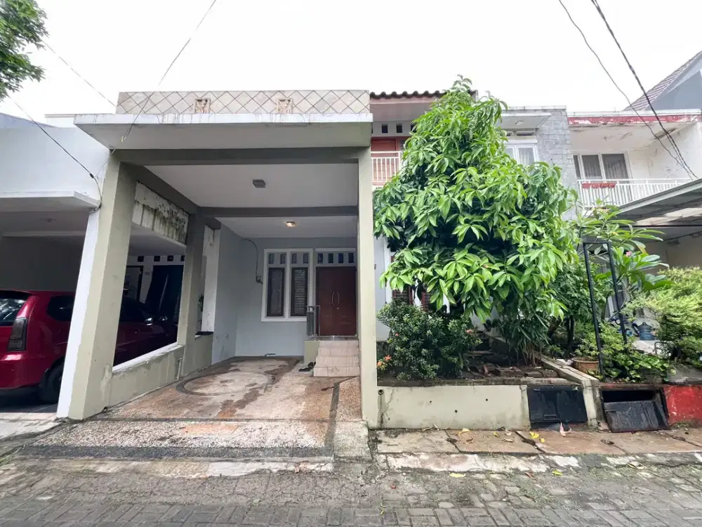 Dijual Rumah 4 KT Dekat Pusat Perbelanjaan di Depok Siap Huni J-23720