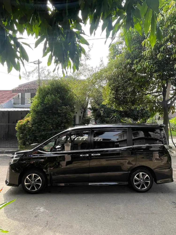 Toyota Voxy 2017 Bensin